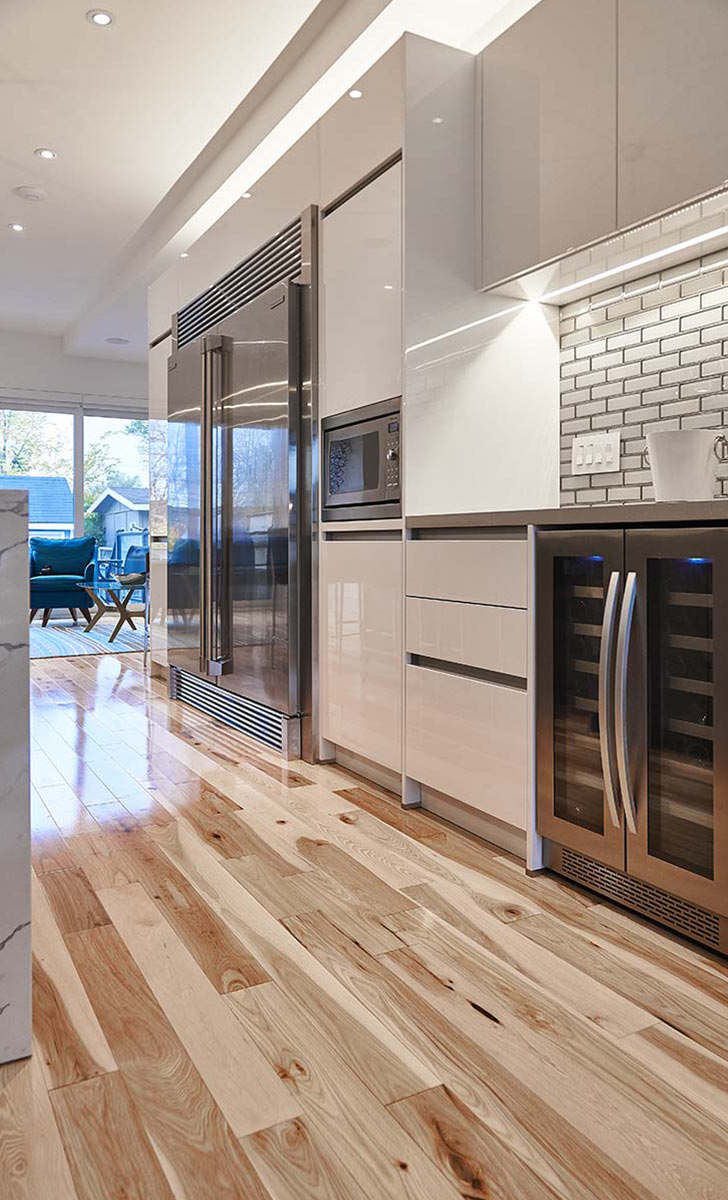 White Cabinets, Quartz Countertop, Pro Appliances for Chef Kitchen in Toronto